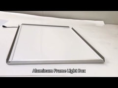 Troque rapidamente os cartazes uma vez desbloqueados sem ferramentas graças ao design do quadro do clip.